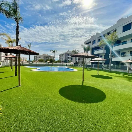 Valentino Golf 33 With Garden And Pool View Appartement *